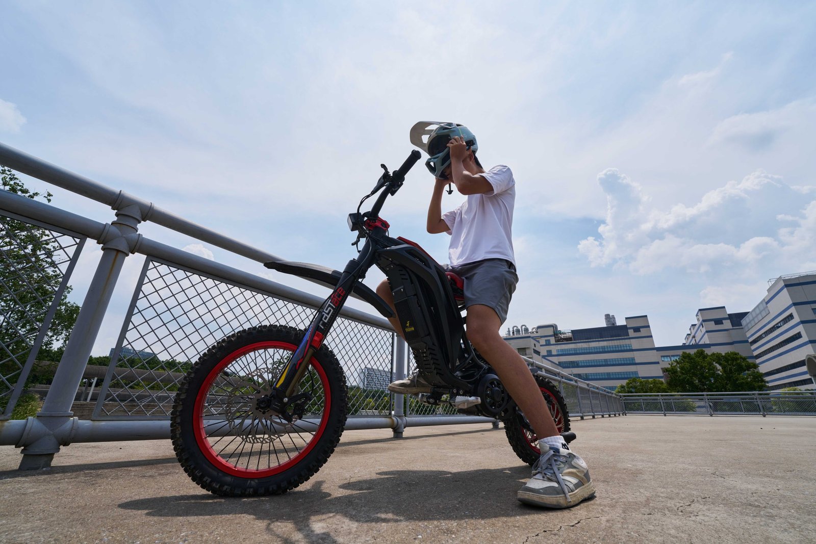 Titan-One-Sport-2-scaled-1.jpg
