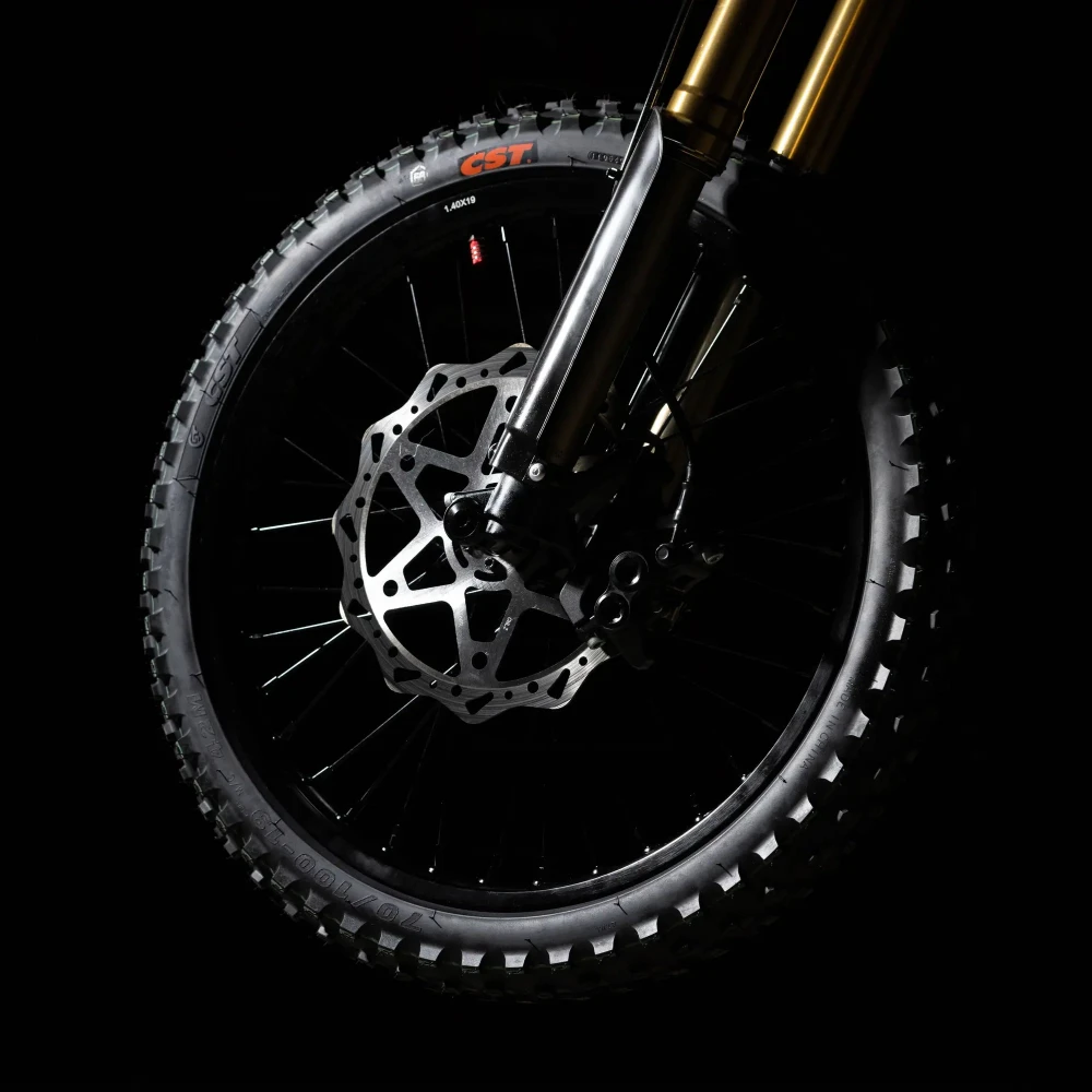 fast_electric_bike_-_Altis_Sigma_Tires.webp